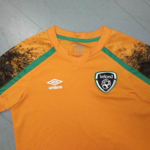 FREE POST Kids Republic of Ireland (9-10 Years) Jersey Shirt Umbro Away Orange  Soccer Football Eire Irish St Patricks Day Paddys Childs Childrens Boys Girls
