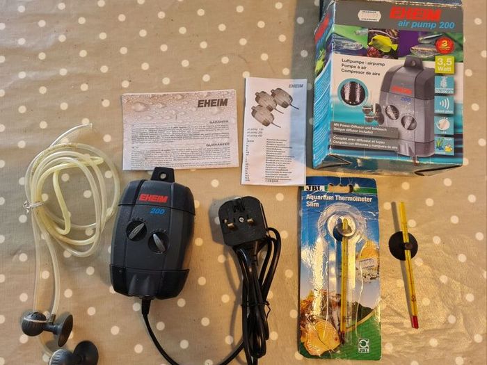 Aquarium Pump and tank decorations