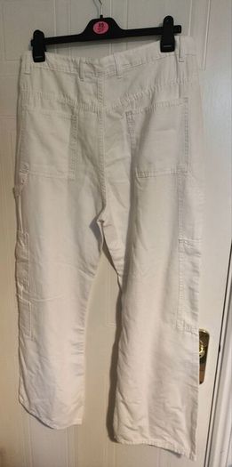 White Cargo Trousers UK16  Relaxed Fit & Everyday Style
