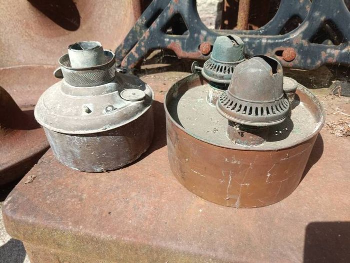 pair or copper burners