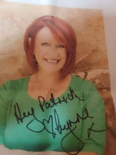 Signed photo of actress Lynne McGranger