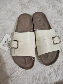 Sliders H&M Uk8(EU41) new with tags