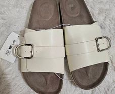 Sliders H&M Uk8(EU41) new with tags