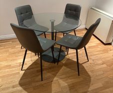 dining table & chairs
