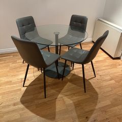 dining table & chairs