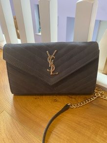 Stunning grey handbag with gold chain shoulder strap