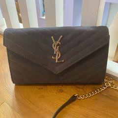 Stunning grey handbag with gold chain shoulder strap