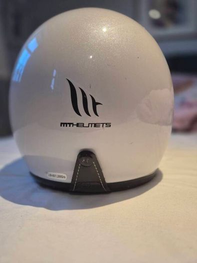 Motorcycle helmet