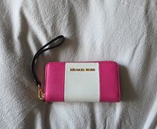 Michael Kors wristlet wallet bn