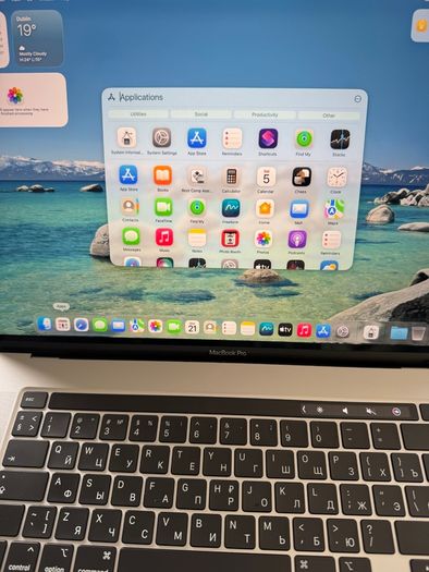 16" MacBook Pro 2026's Tahoe Liquid Glass Operating System