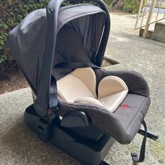Infant car seat with isofix