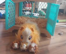 Little Live Pets Mama Surprise Guinea Pig