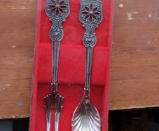 souvenir spoon set