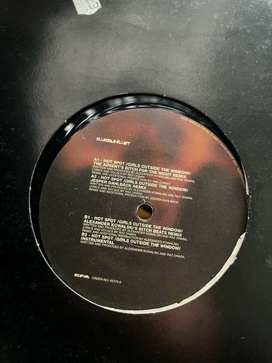 10e each Techno 12" vinyl
