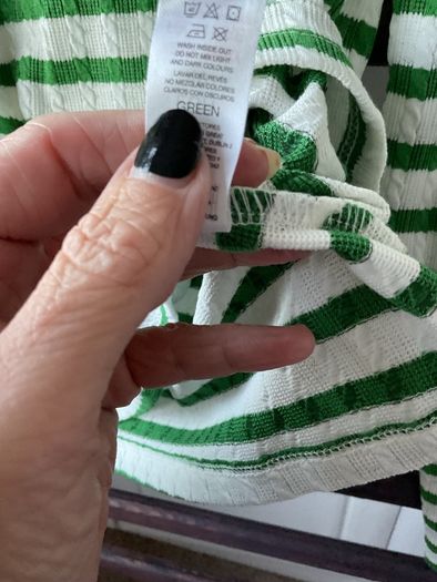 Bnwt green striped top savida. Medium