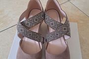 Ladies Lotus Wedge Sandles - New