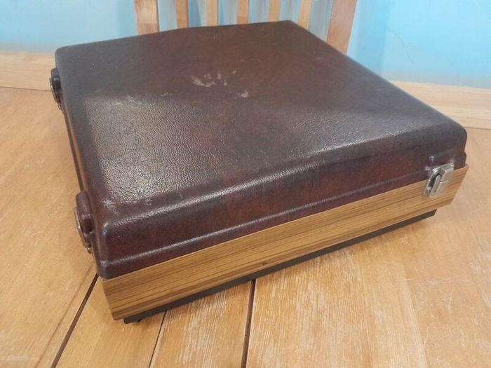 TELLUX TLP4/BSR portable record player. 3 Speed Turntable, 33, 45, 78 RPM. Vintage 1970's. Antique. Vinyl. 70's. Turntable.
