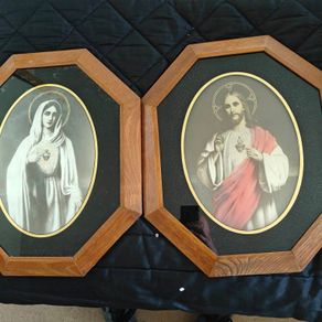 Pair of vintage framed Our Lady and Jesus devotional  prints. Religious items.
