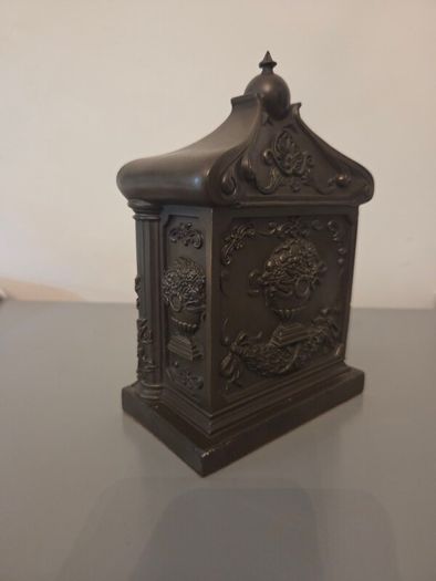 Mantel Clock