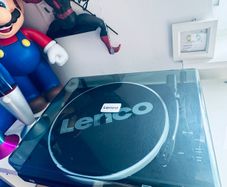Lenco Turntable