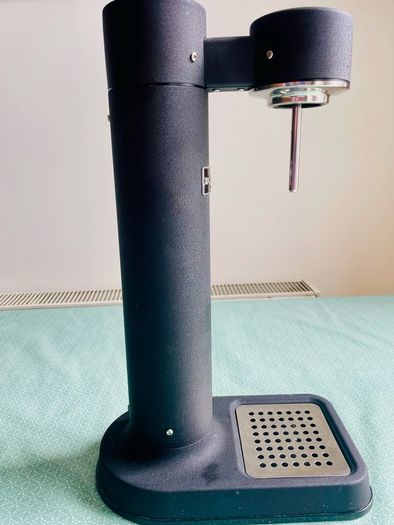 Aarke Carbonator 3 Matte Black Sparkling Water Maker 2 Bottles CO2 Cylinder