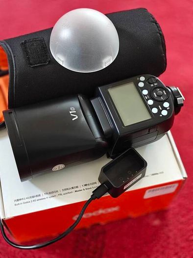 Godox V1 Speedlite flash for Panasonic and Olympus