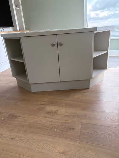 Tv corner unit