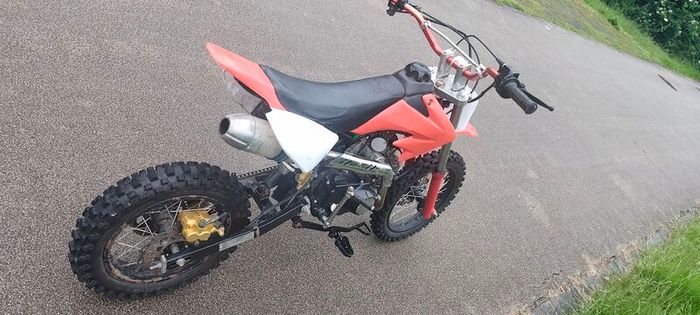 125 cc 4 stroke pitbike