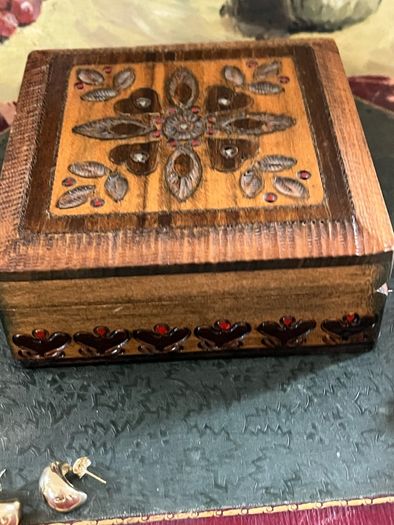 Vintage circa 1970 Hand-Carved Polish Wooden Jewellery Trinket Box Brass & Copper Inlay