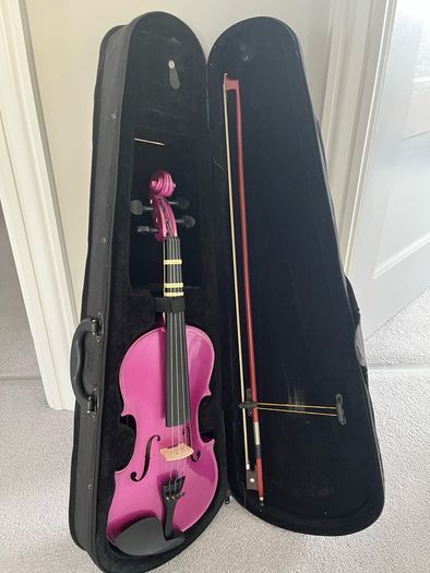 Purple 3/4 size violin - barely used and like new.