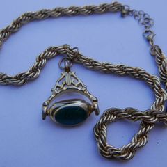 Vintage Gold Plated Lariat Necklace Jade Spinner