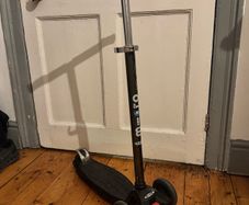 Maxi Micro 3-wheel scooter