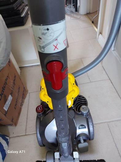 DYSON DC19 T Multifloor Vacuum Cleaner, in perfect working order