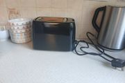 Nearly New Toaster   Lightly Used and Great Condition