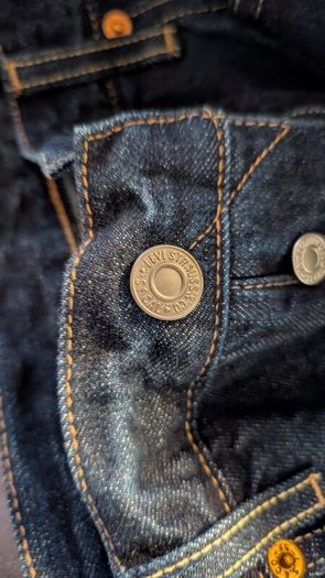 levi's