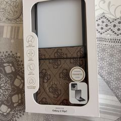 Guess samsung galaxy Z flip 7 case