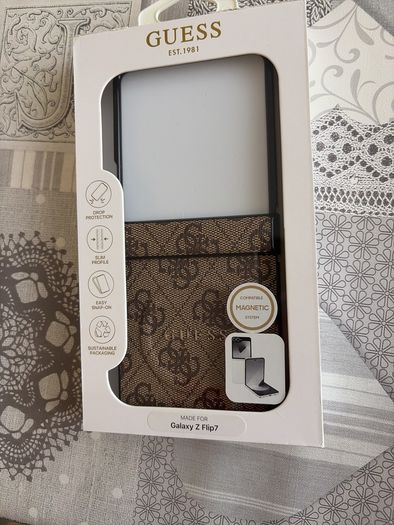 Guess samsung galaxy Z flip 7 case