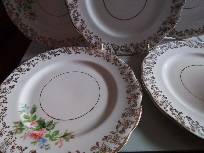 Set of Roslyn Teaplates