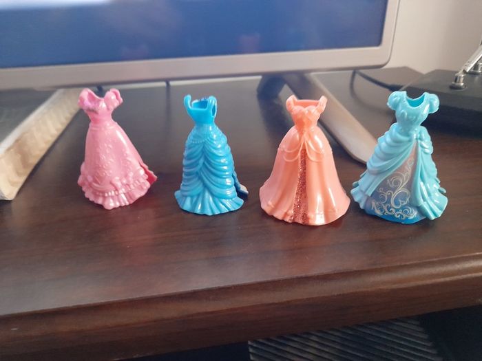 Toys, Disney books   in good condition