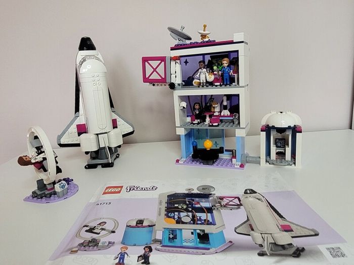 LEGO Friends 41713 Olivias Space Academy