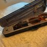electric violin Image 3