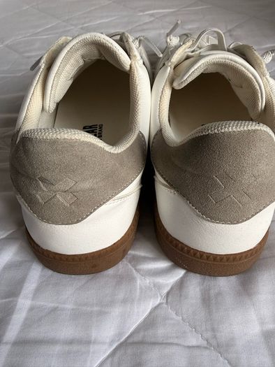XTI white woman's trainers size UK6/EU39 excellent condition