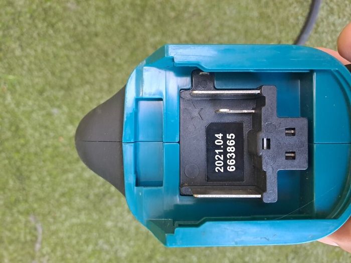 Makita DMP180 (DMP180Z) 18V LXT Cordless Inflator.