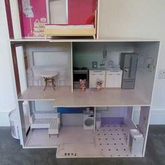 Rainbow High Wood Dolls House