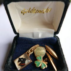 Vintage Trefoil Cufflinks: Reverse Carved Lucite, Gilded Copper