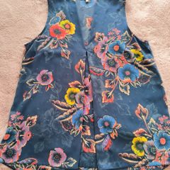 Sleeveless Next top