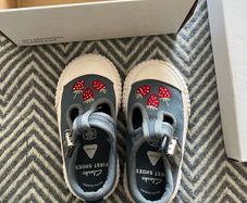 girls' shoes, size 20 Clarks