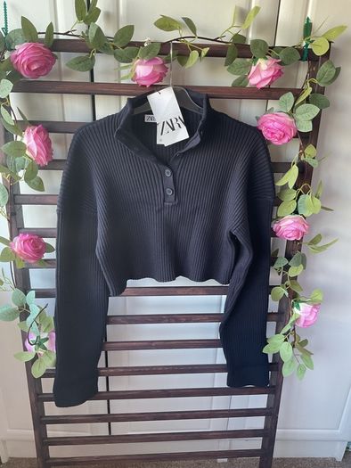 jumper Bnwt Zara navy cropped jumper with button neckline size small