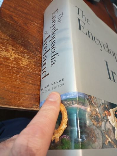 XXL hardback encyclopedia of Ireland