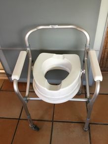 Mobile chair toilet